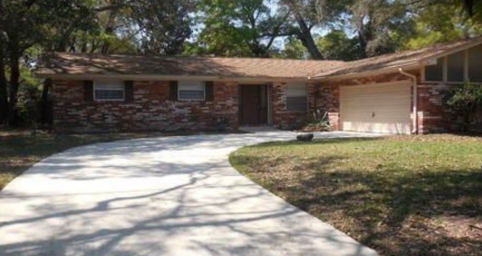 1st image of 2758 Birchwood Dr