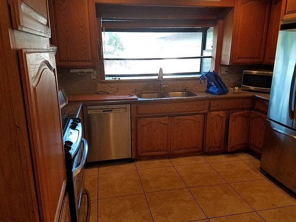 2nd image of 3434 Notre Dame Dr