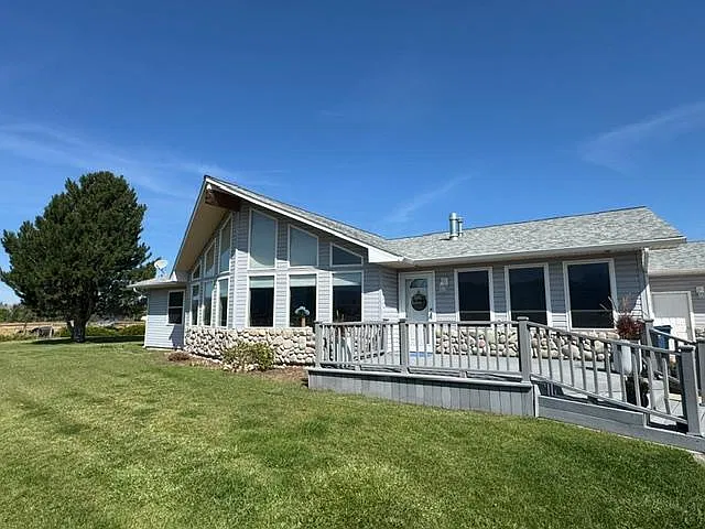 5080 Old Bitterroot Rd — Photo 2