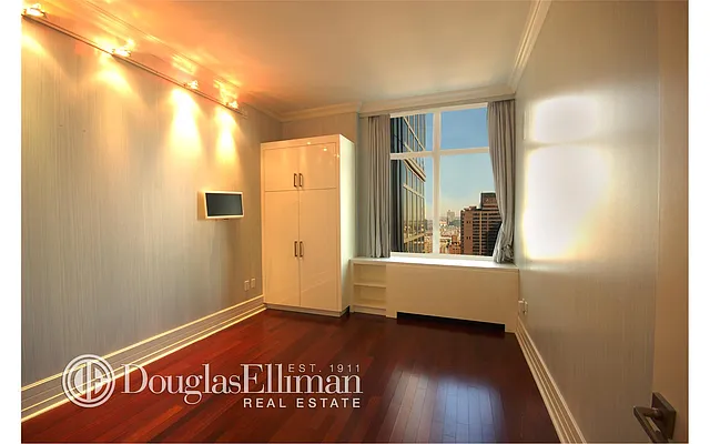 Rented by Douglas Elliman | media 21