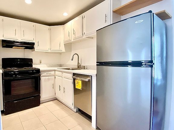 4th image of 54 5th Ave #3