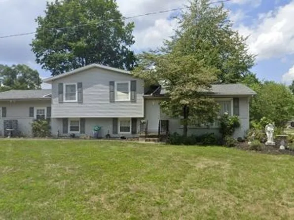 355 Castleton Rd NE, North Canton, OH 44720