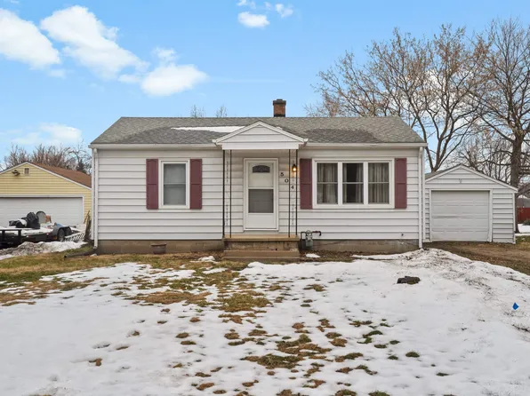 504 1st St, Washburn, IA 50702