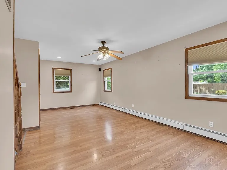 317 Beachwood Blvd — Photo 9