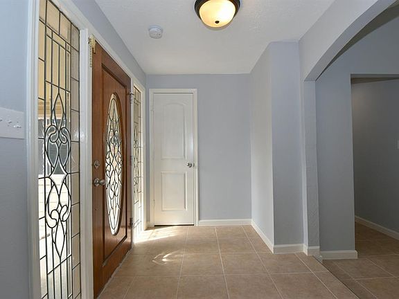 Front Entry way! Entry to your NEW HOME! Don't you love it?