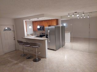 714 NE 10th St #100, Hallandale, FL 33009