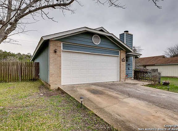 3rd image of 340 Bentwood Dr