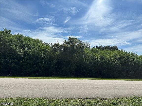 2nd image of 18430 River Estates Ln