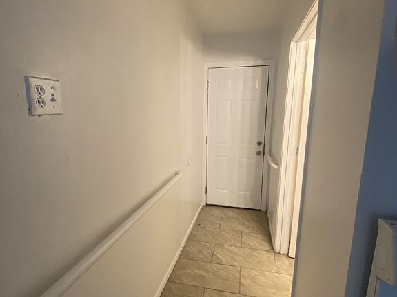 5th image of 408 Texas St NE #B