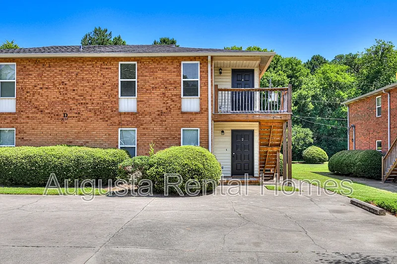 2 bed, 2.0 bath, 1105 sqft, $1,195 — Photo 4
