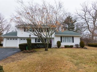 30 Tall Timber Trl, North Smithfield, RI 02896