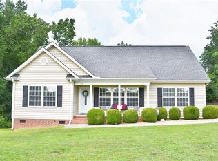 214 Sweetgum Cir, Williamston, SC 29697