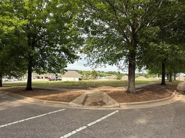 101 Acorn Way, Troy, AL 36079