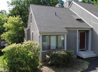 5 Cedar Bluff Ln, Galena, IL 61036