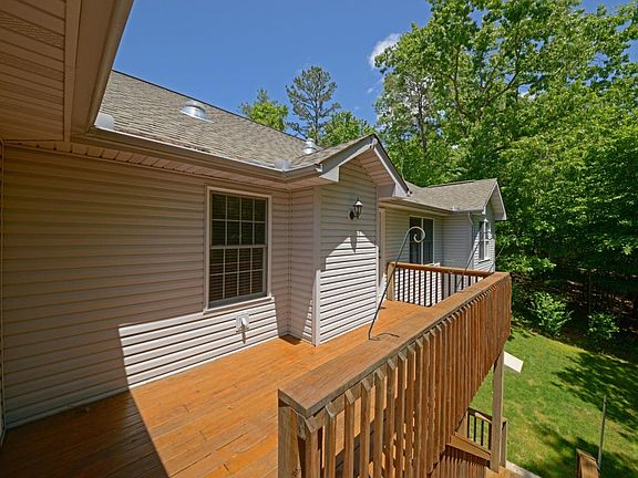 3rd image of 31 Bacham Ln