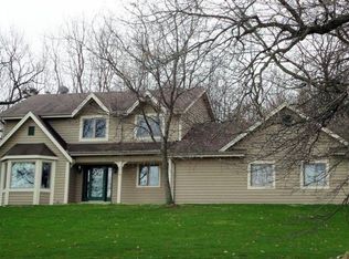 S84W32341 Jericho Rd, Mukwonago, WI 53149