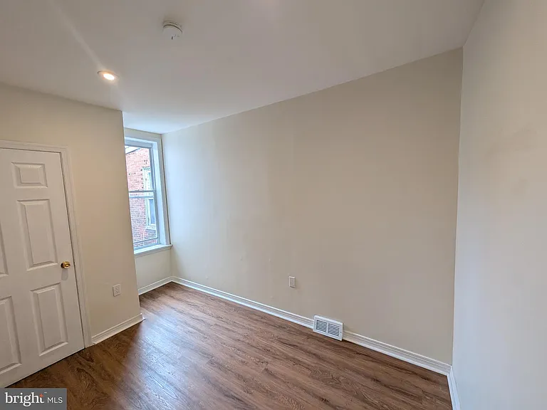 5609 Walton Ave — Photo 19