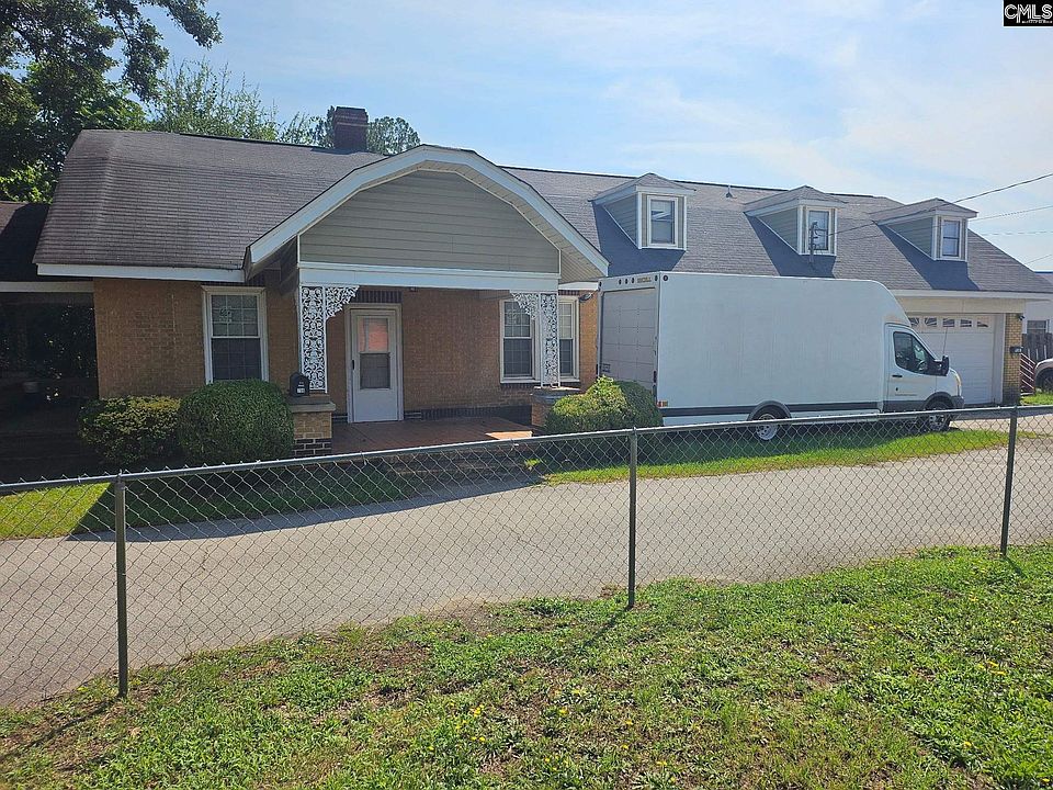 1st image of 718 Broad River Rd