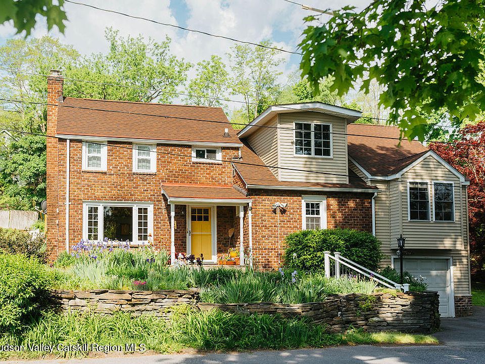 1st image of 178 Hoyt St Street