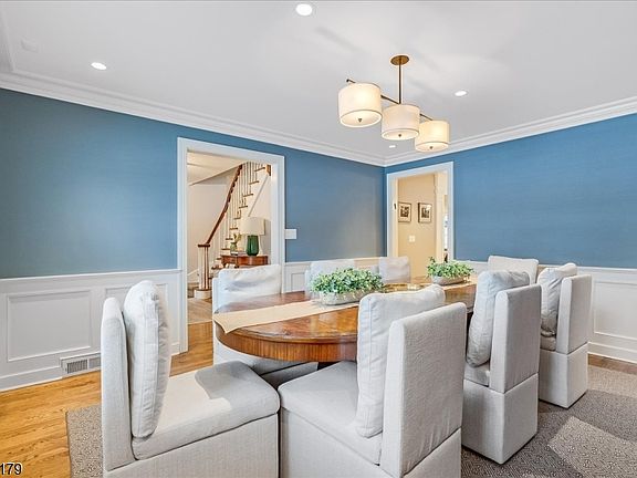 4th image of 49 Hilltop Rd