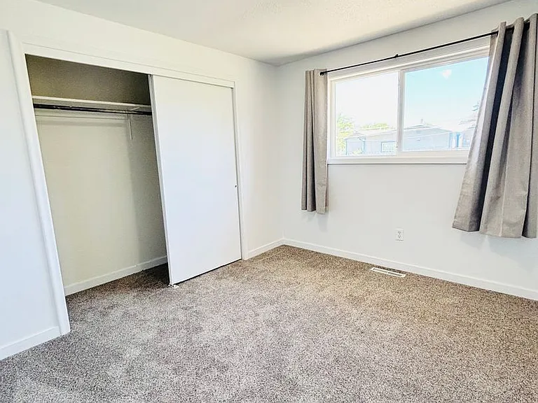 1009 Cannon St — Photo 10