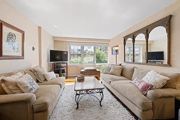 1st image of 155 W 68th St APT 727