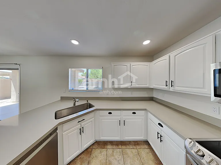 31352 N Shale Dr — Photo 3