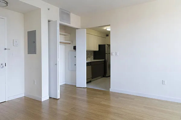 Rented by Kahen Properties | media 24