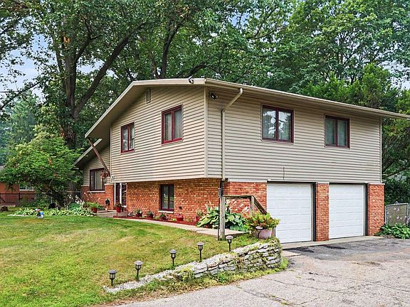 2nd image of 53175 Osage Dr