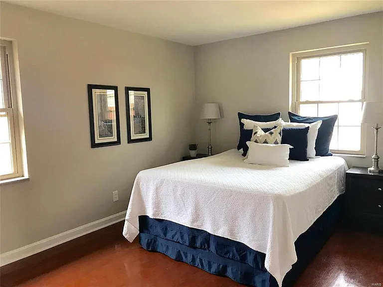 7723 Snowden Ave — Photo 8