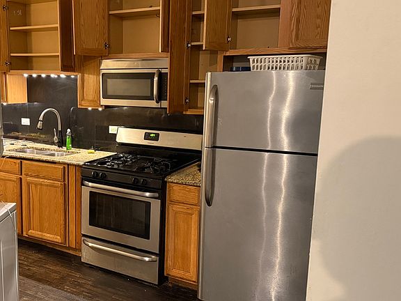 5th image of 5940 S King Dr Unit 2E