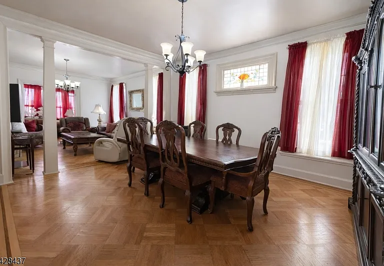 19 Burgess Pl — Photo 6