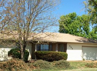 433 S 7th St, Phillipsburg, KS 67661