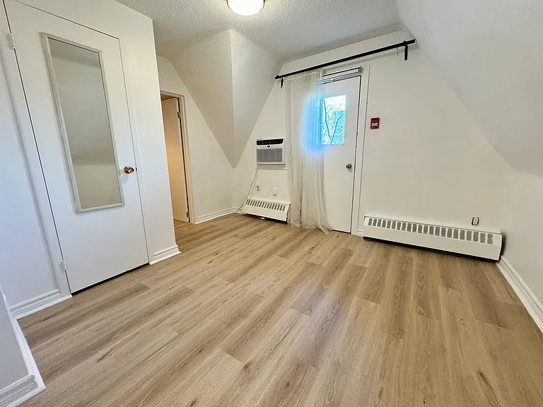 57 Cowan Ave #401 — Photo 7