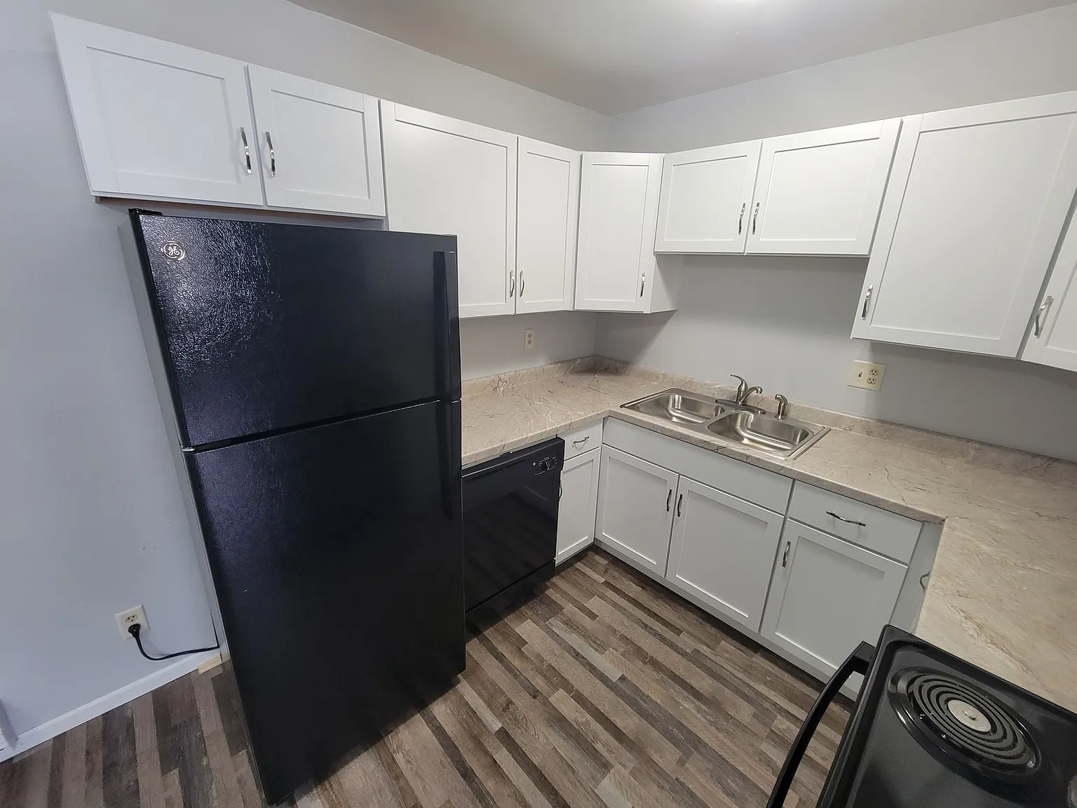2 bed, 780 sqft, $1,100 — Photo 2