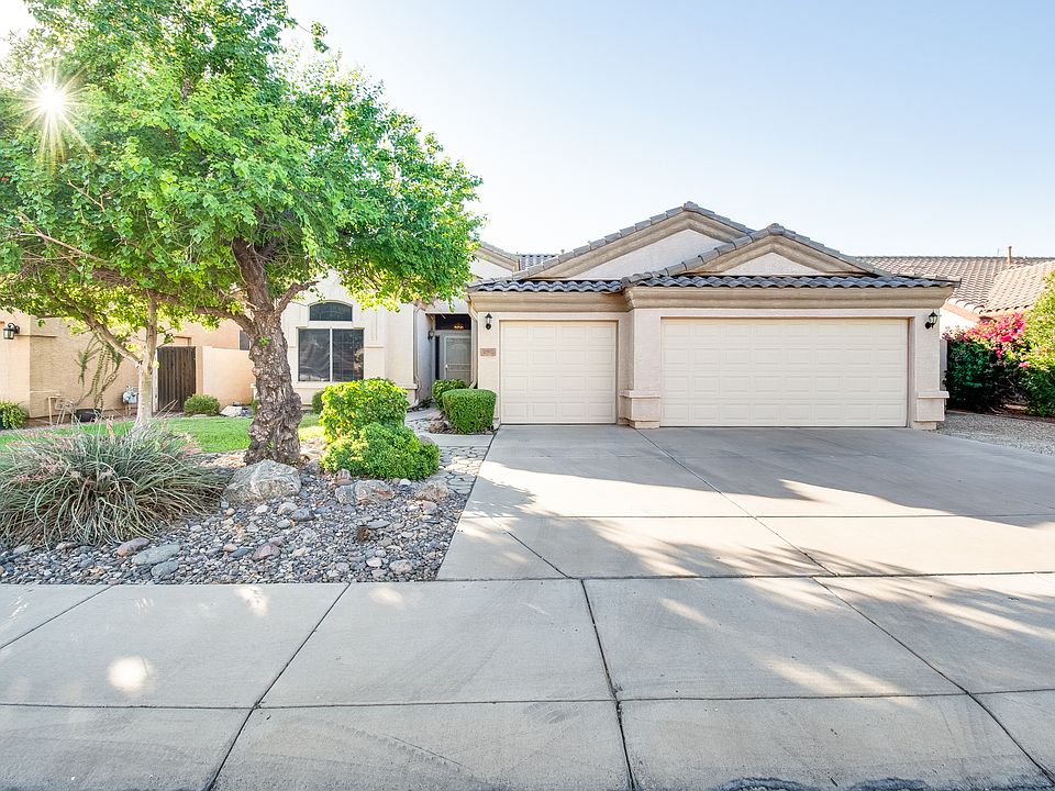 1st image of 1092 W Wildhorse Dr