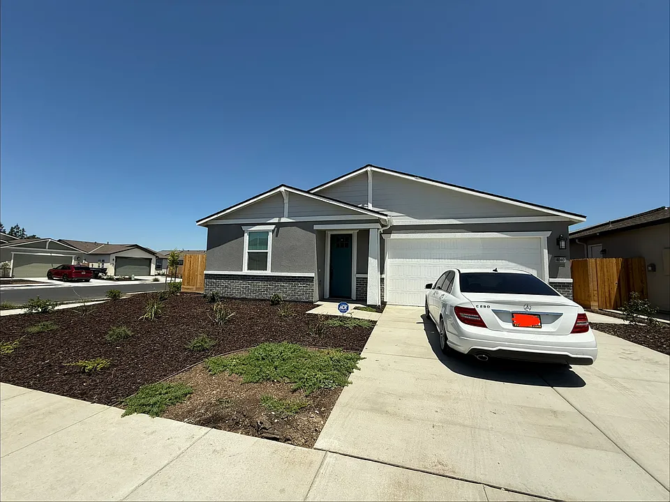 4040 W Babcock Ave