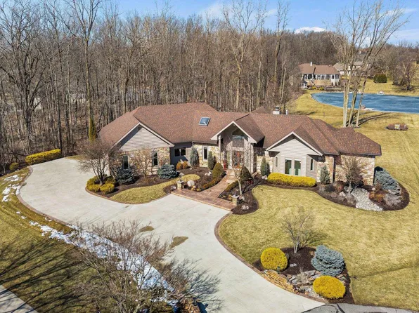 10036 Hearthside Pl, Fort Wayne, IN 46804