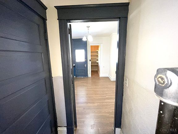 2nd image of 1944 Maple Ave #1