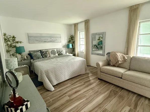 4201 S Ocean Blvd APT J2, South Palm Beach, FL 33480