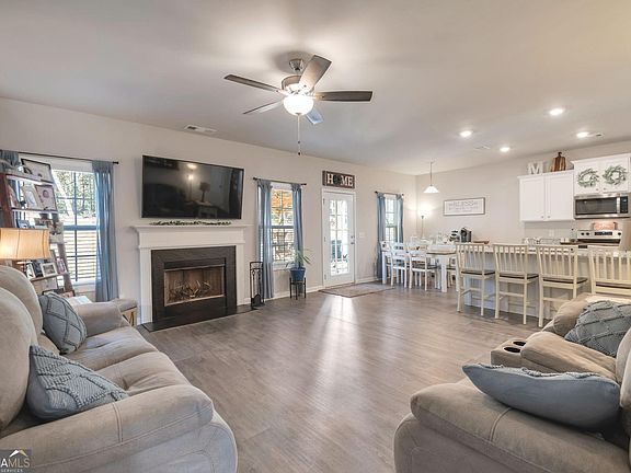 4th image of 2100 Westbrook Rd