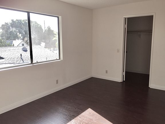 4th image of 222 W Dexter St APT 5