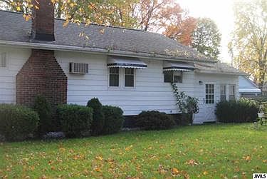 2nd image of 1605 Floral Ave