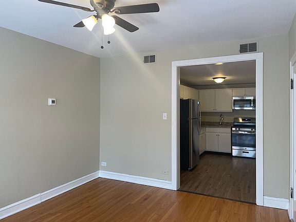 2nd image of 5501 W Wellington Ave APT 1