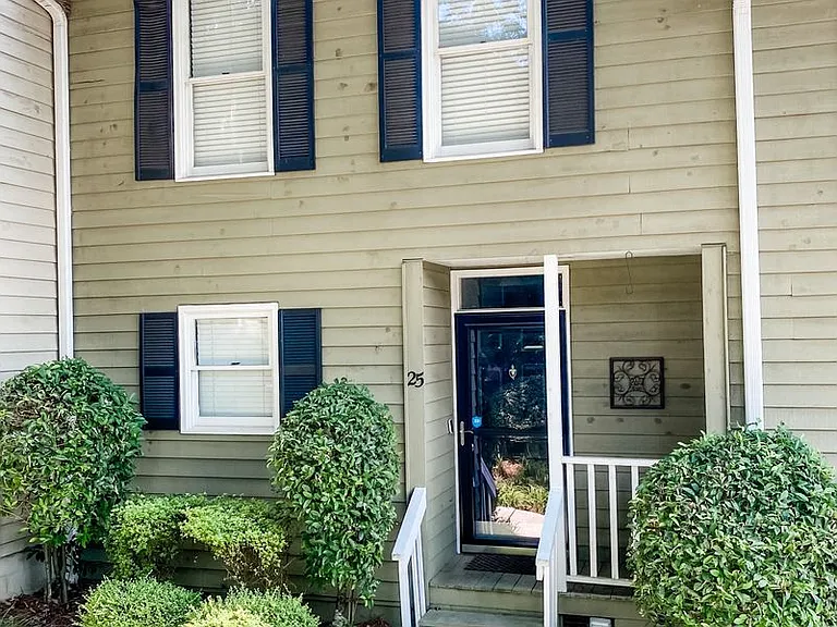99 Falcon Crest Dr — Photo 1