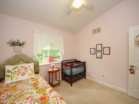 5th image of 1219 33rd Avenue Cir