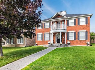 7123 Gillespie Ln, Mississauga, ON L5W1E8