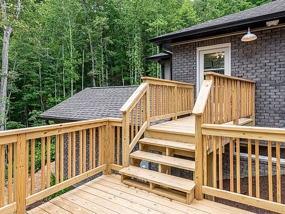 4th image of 138 Gap Falls Ln