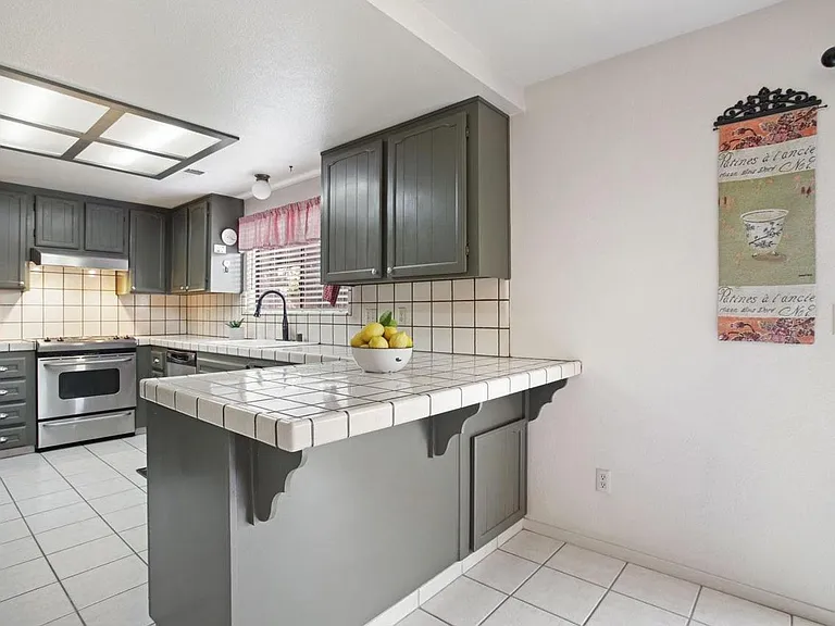 5205 Verdi Way — Photo 7