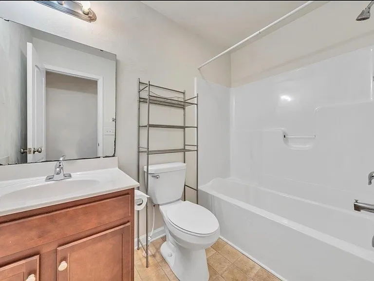 6810 Village Green Dr — Photo 16